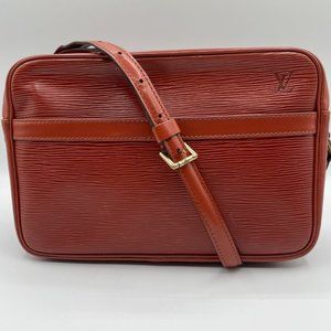 LOUIS VUITTON EPI TROCADERO CROSSBODY IN KENYAN BROWN